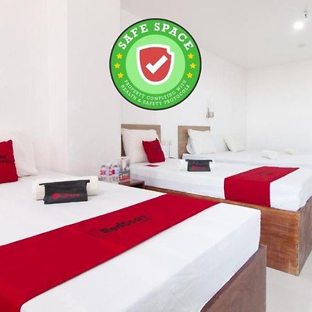 Reddoorz Plus Near Vigan City Commercial Center エクステリア 写真