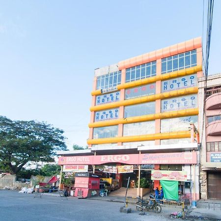 Reddoorz Plus Near Vigan City Commercial Center エクステリア 写真