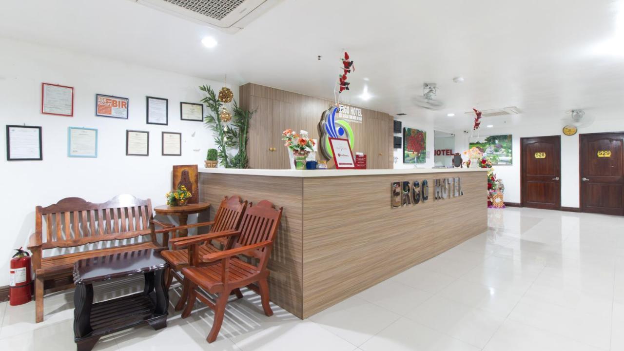 Reddoorz Plus Near Vigan City Commercial Center エクステリア 写真