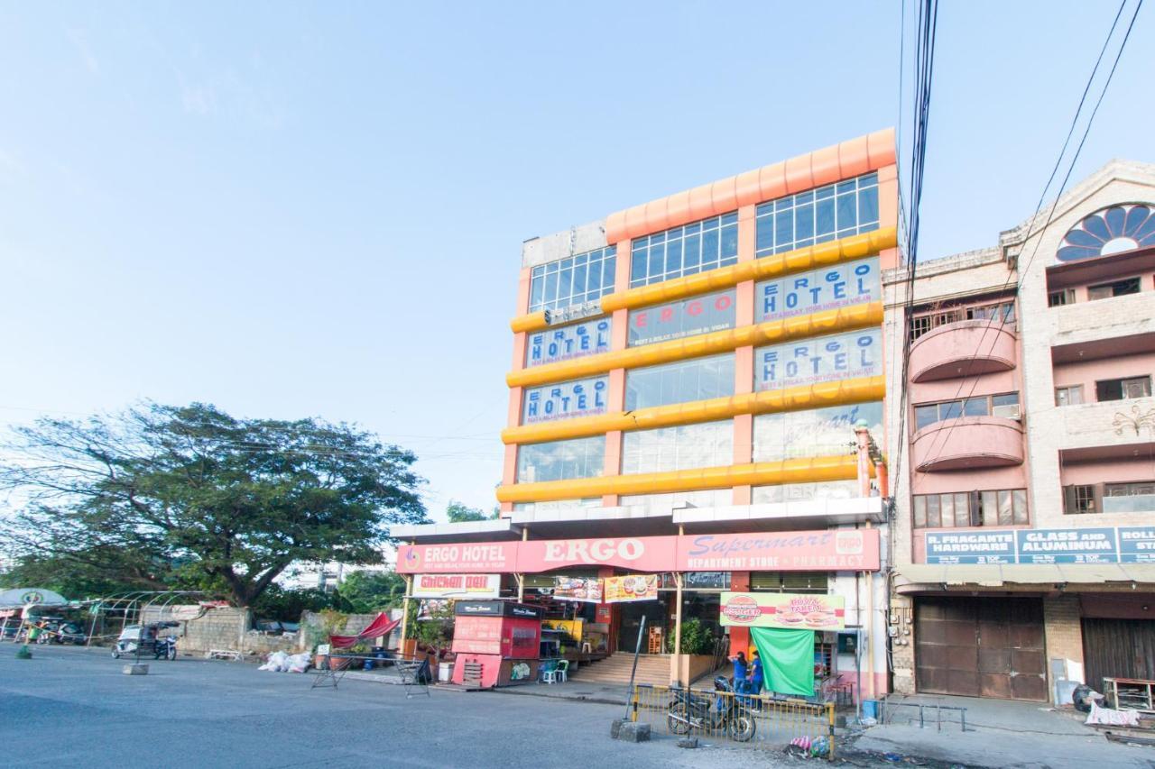 Reddoorz Plus Near Vigan City Commercial Center エクステリア 写真