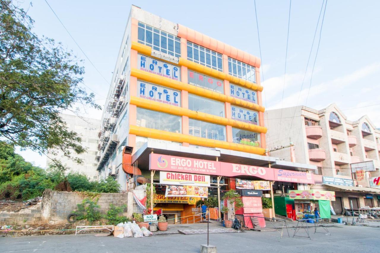 Reddoorz Plus Near Vigan City Commercial Center エクステリア 写真