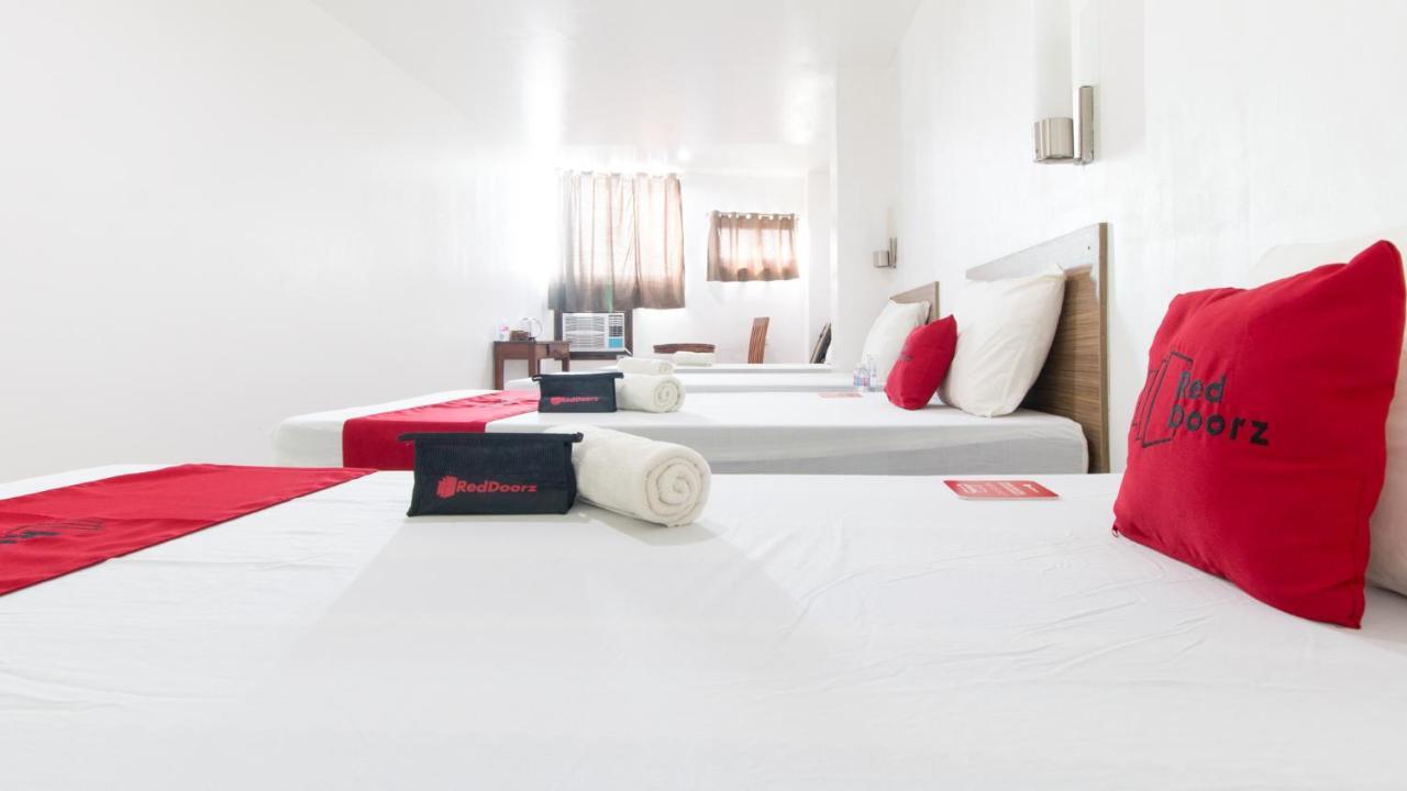 Reddoorz Plus Near Vigan City Commercial Center エクステリア 写真