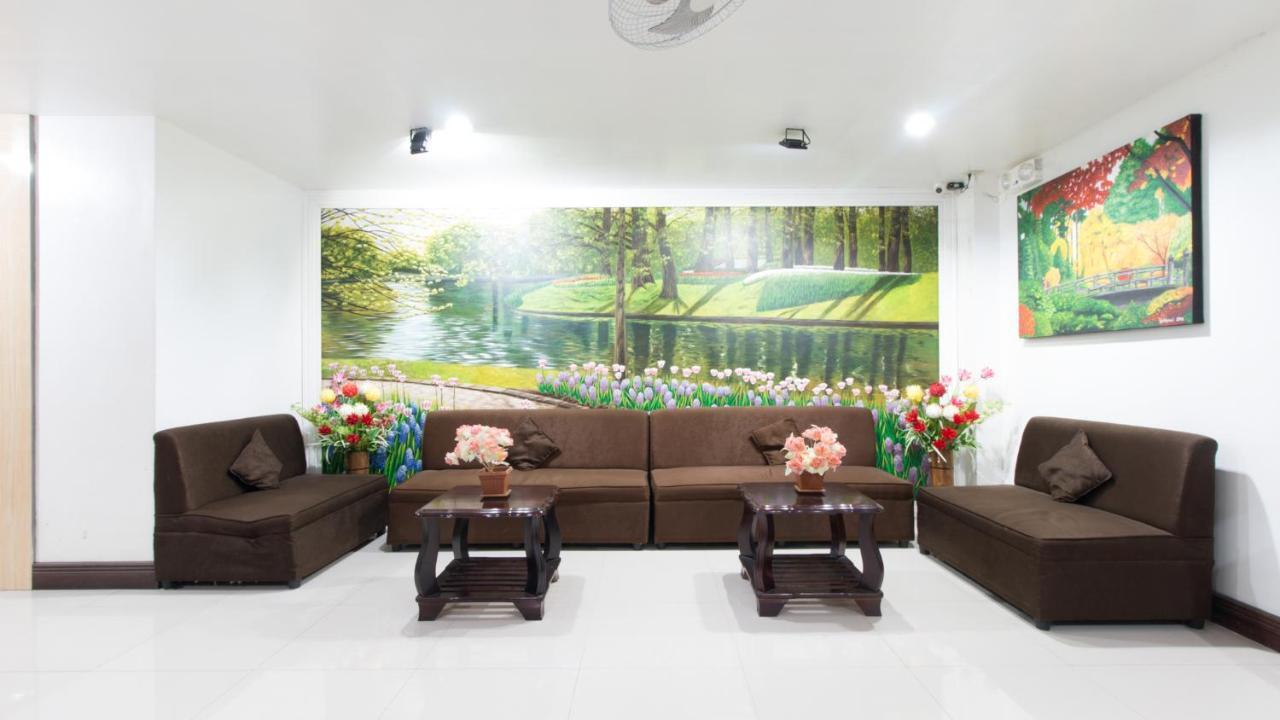 Reddoorz Plus Near Vigan City Commercial Center エクステリア 写真