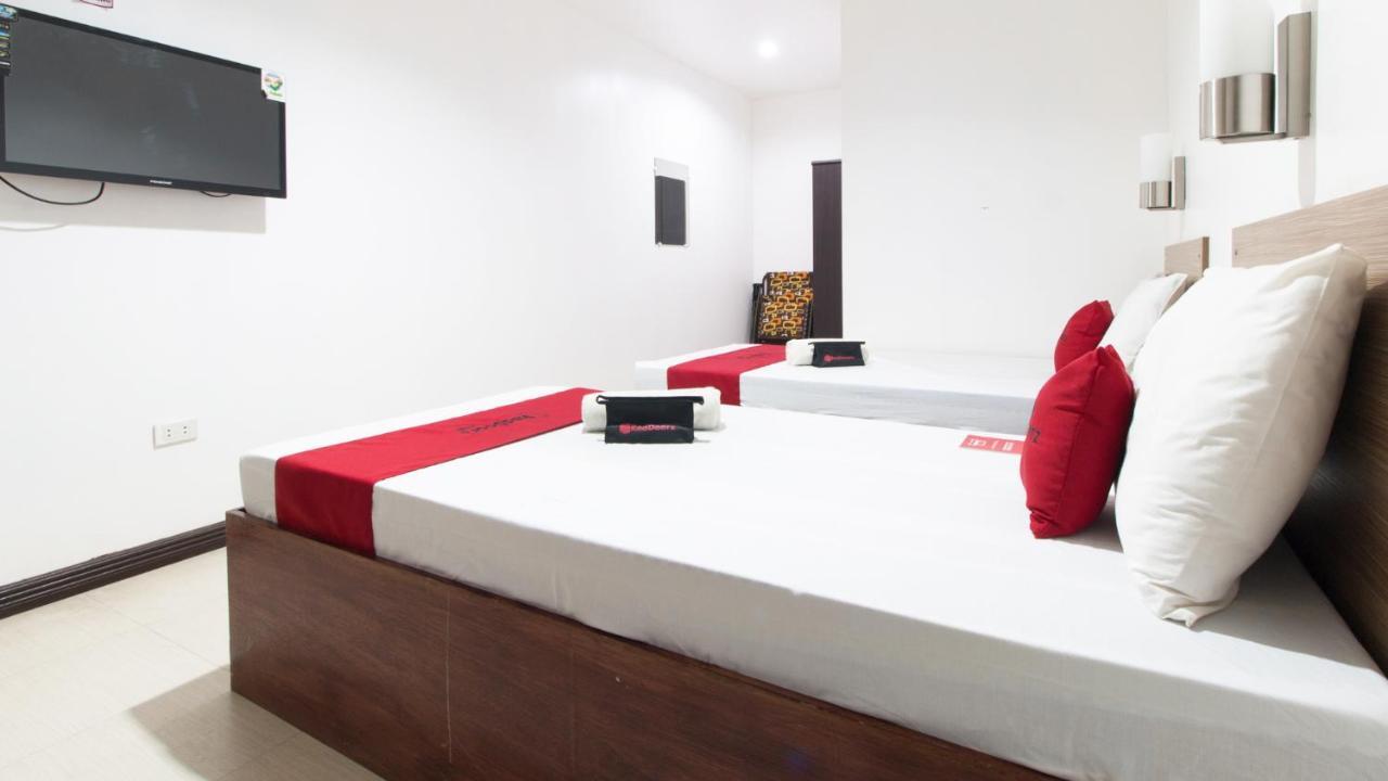 Reddoorz Plus Near Vigan City Commercial Center エクステリア 写真