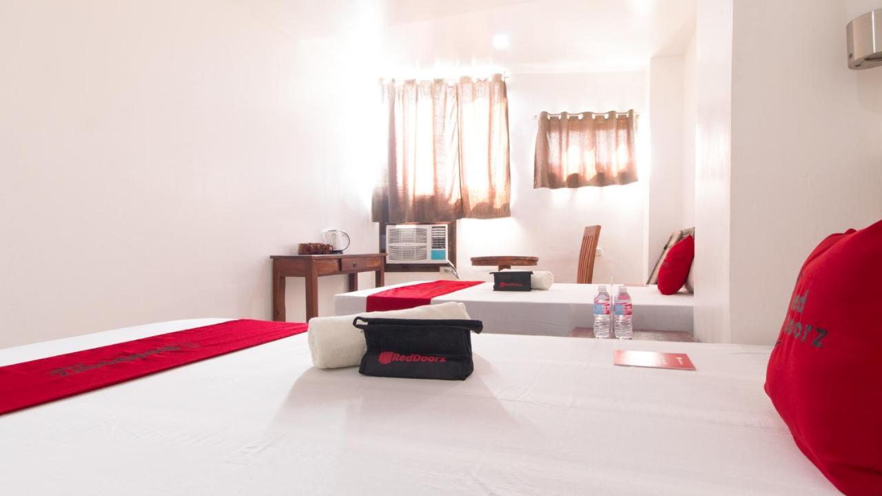 Reddoorz Plus Near Vigan City Commercial Center エクステリア 写真