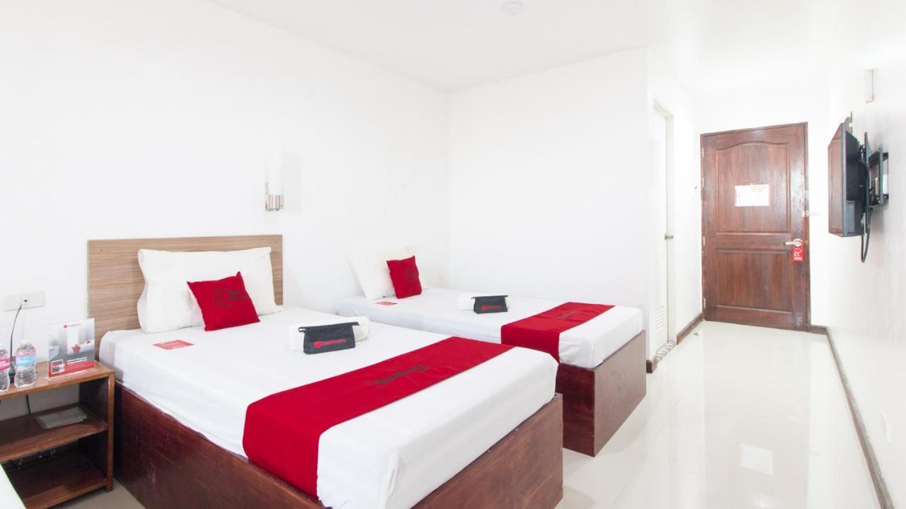Reddoorz Plus Near Vigan City Commercial Center エクステリア 写真