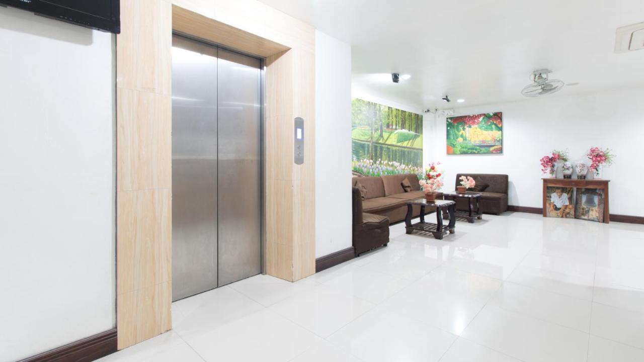 Reddoorz Plus Near Vigan City Commercial Center エクステリア 写真