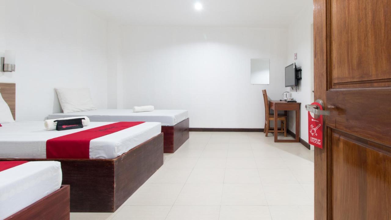 Reddoorz Plus Near Vigan City Commercial Center エクステリア 写真