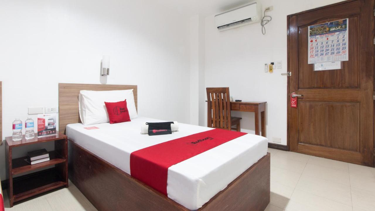 Reddoorz Plus Near Vigan City Commercial Center エクステリア 写真