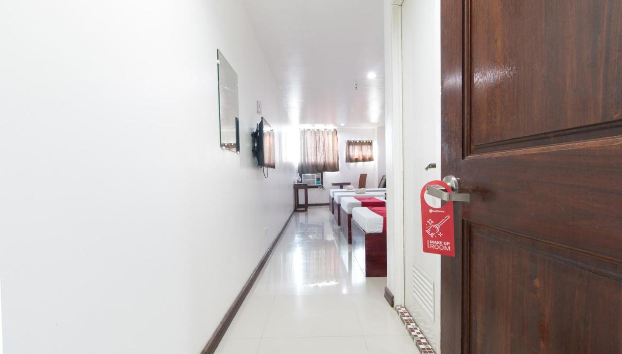 Reddoorz Plus Near Vigan City Commercial Center エクステリア 写真