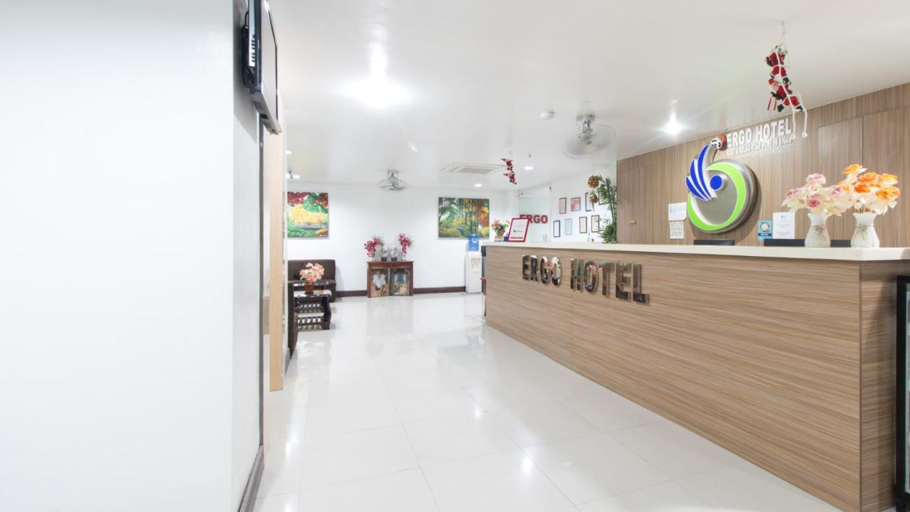 Reddoorz Plus Near Vigan City Commercial Center エクステリア 写真